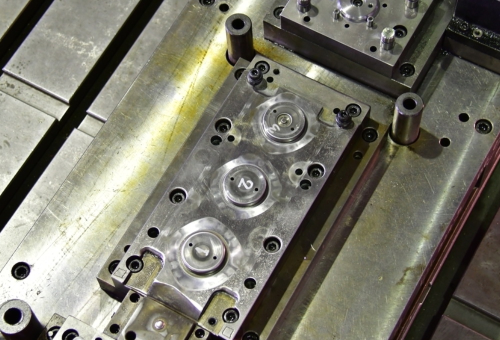 Жидкая штамповка алюминия - жидкого металла | Полужидкая штамповка от ГК 